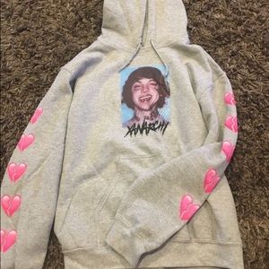 I no longer want this hoodie it is brand new